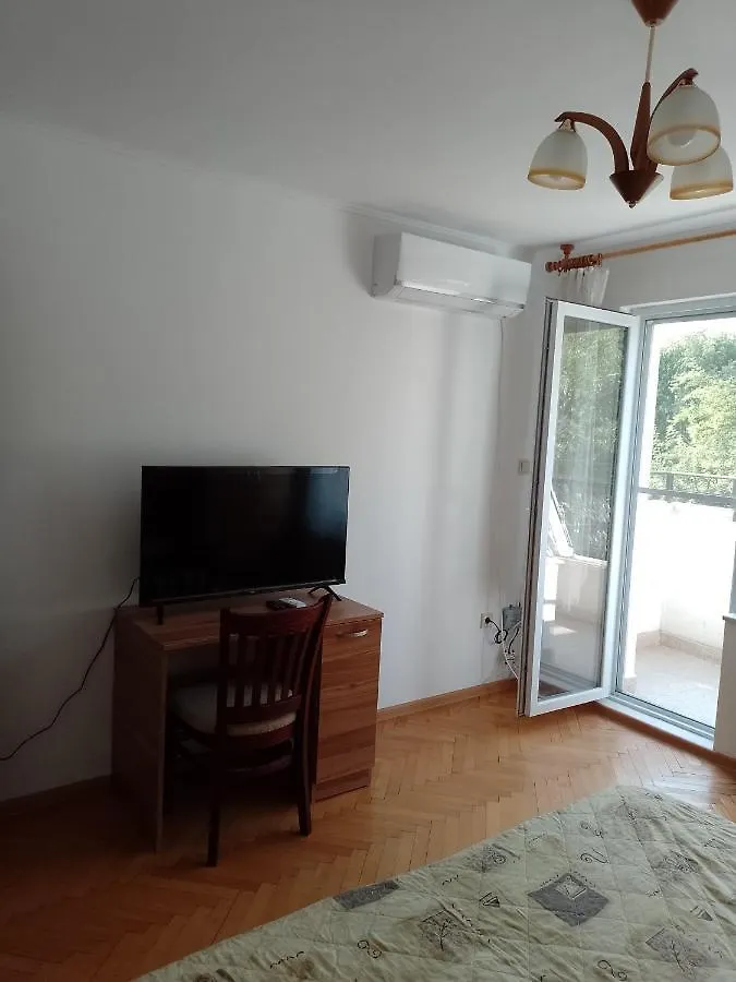 Цвят Бяло Apartment Sofia 0*,