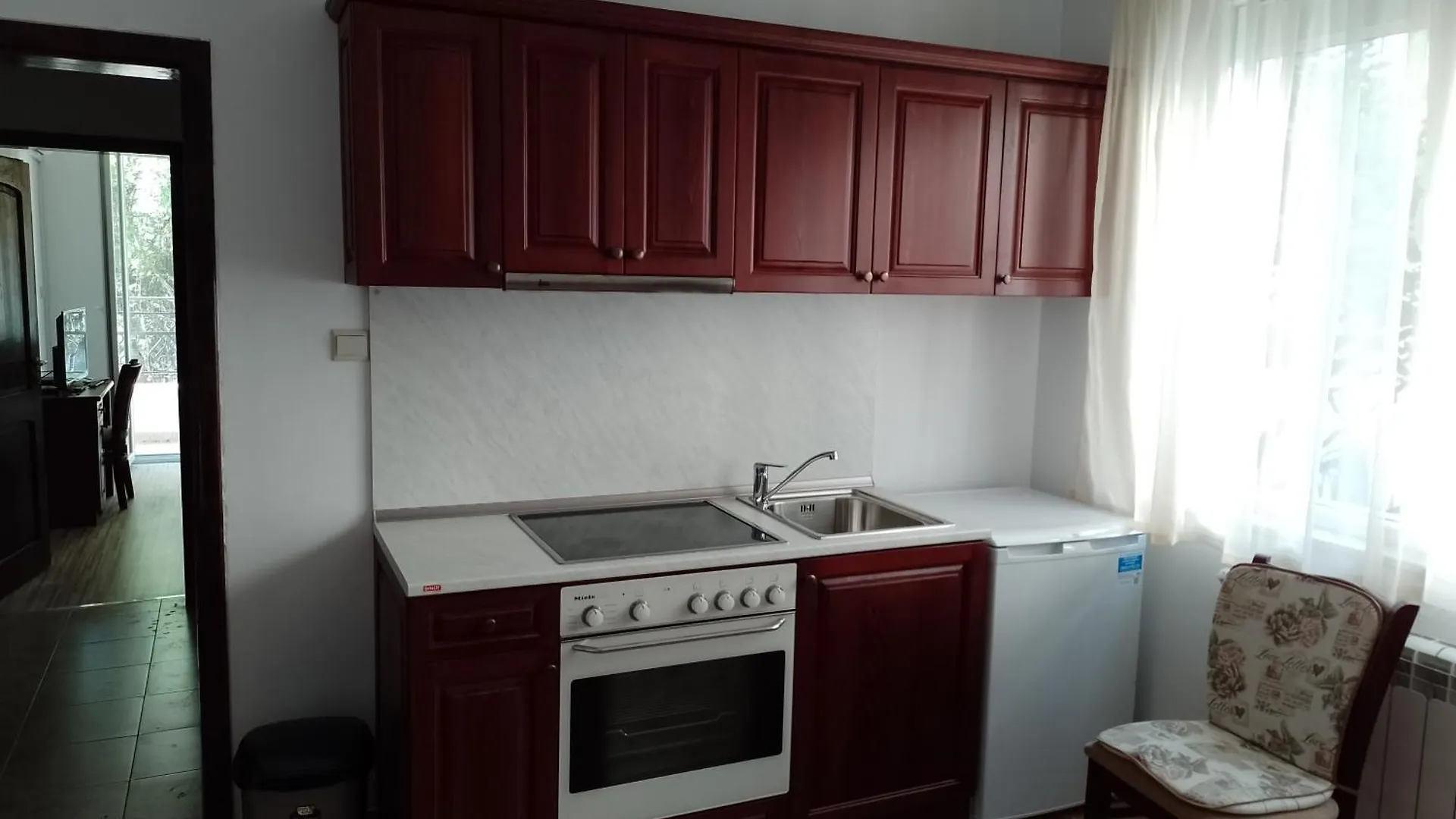 Цвят Бяло Apartment Sofia